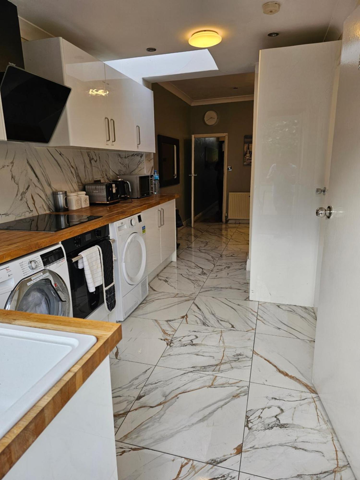 Umbrella Properties London Excel Екстериор снимка
