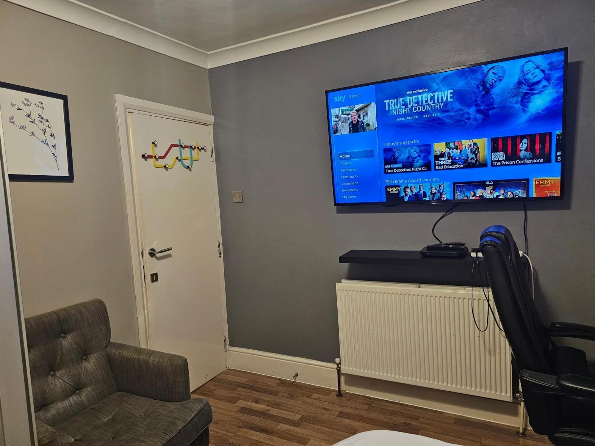 Umbrella Properties London Excel Екстериор снимка