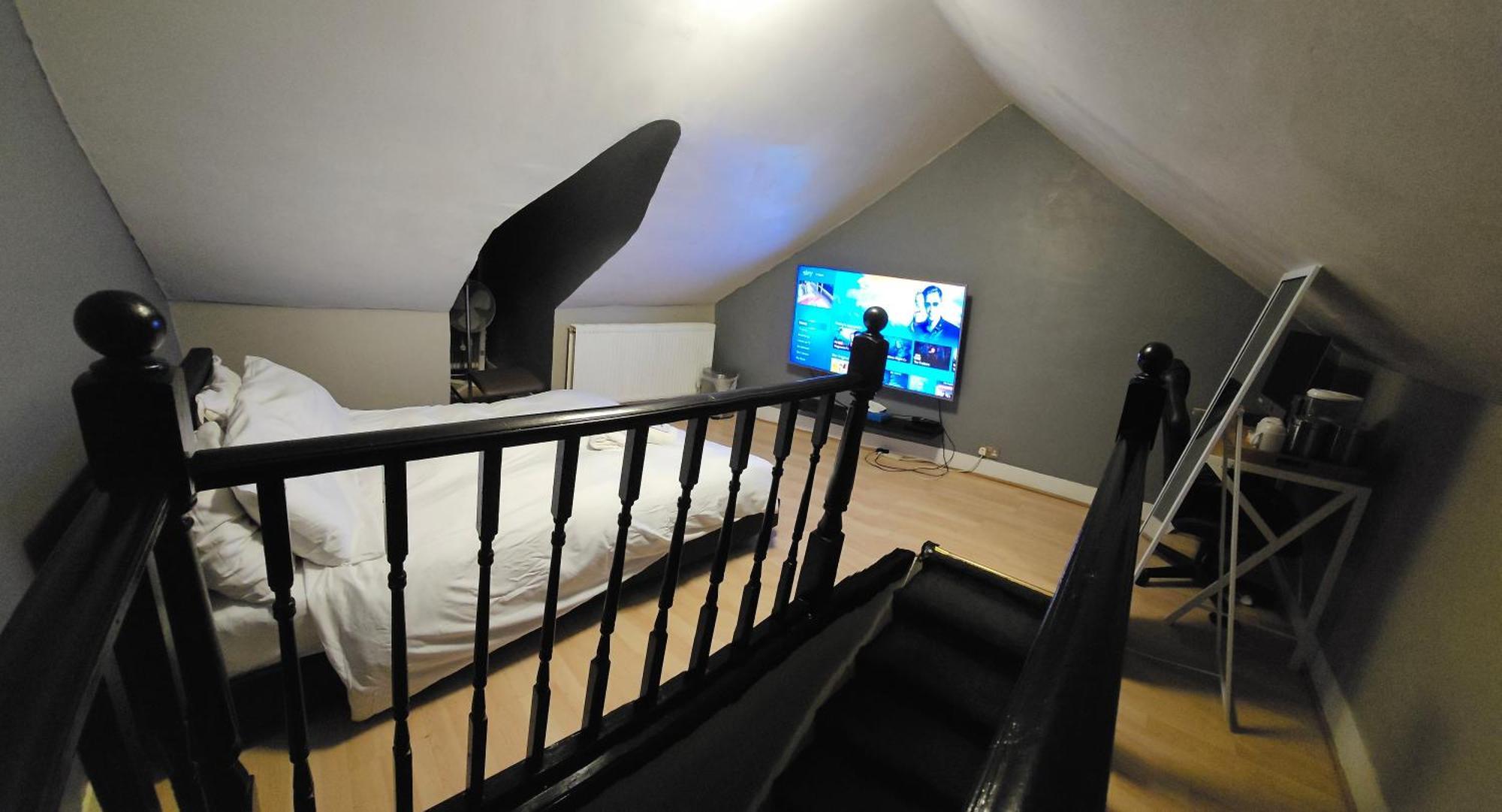 Umbrella Properties London Excel Екстериор снимка